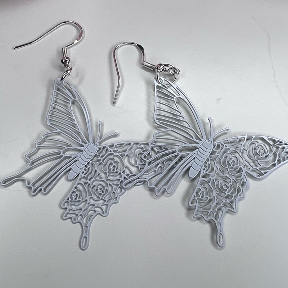 925 Sterling Hook Earrings with butterfly - Picture 2 of 3